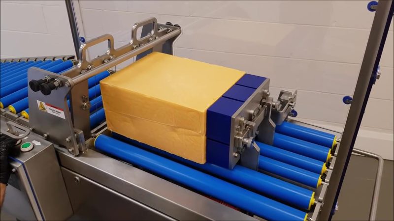 μηχανή κοπής μπλόκ τυριών σε φρατζόλες